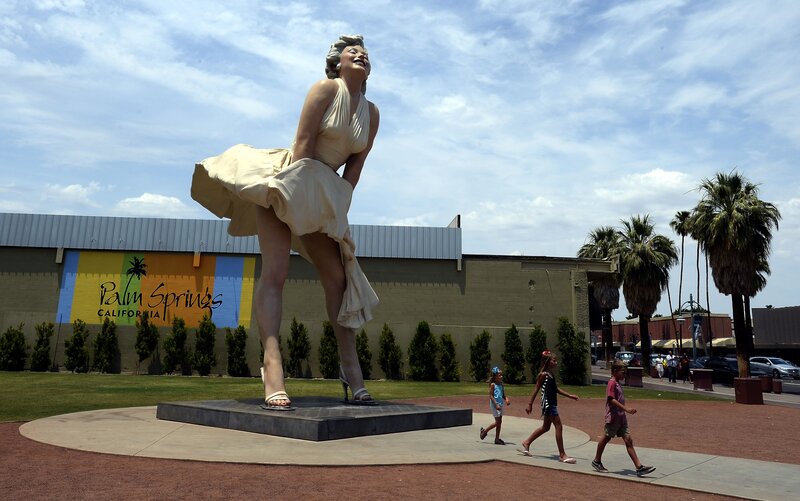 Outrage Over Sexy Giant Marilyn Monroe Palm Springs Statue: 'Sexist,  Exploitive' - No Peace 'Even In Death' 